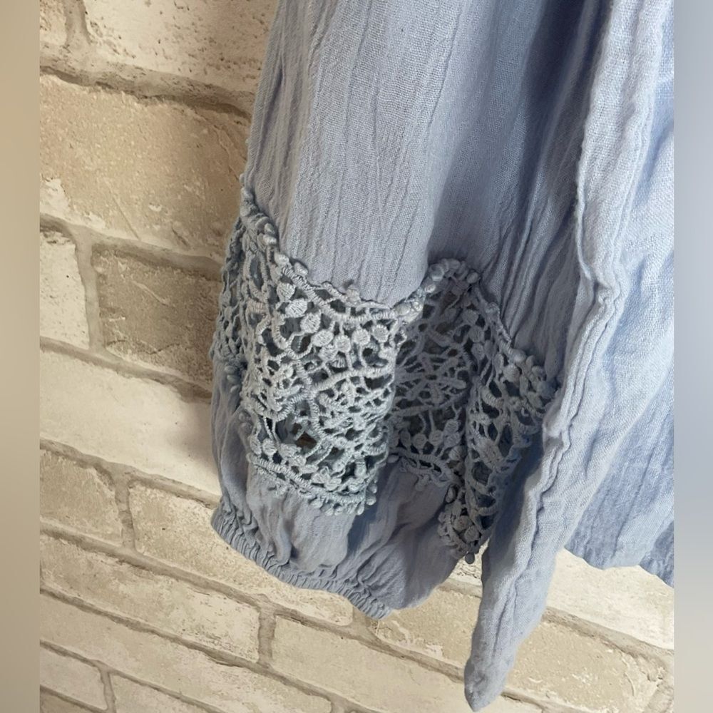 Lucky Brand Light Blue Crochet Trim Blouse Size L - Picture 13 of 16